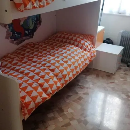 4 Bed In 7 Min Duomo Up To 6 Peop Apartment Milan