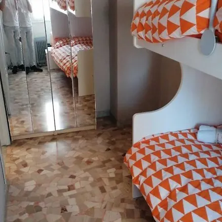 4 Bed In 7 Min Duomo Up To 6 Peop *
