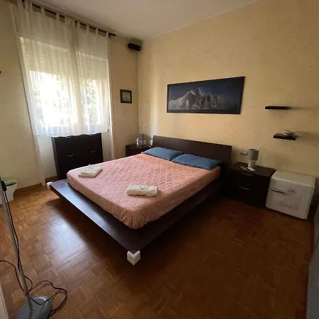 4 Bed In 7 Min Duomo Up To 6 Peop *