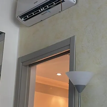 Apartment 4 Bed In 7 Min Duomo Up To 6 Peop *